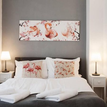 City Apartment Near Shooping Center, 6 Guests Берлин Екстериор снимка